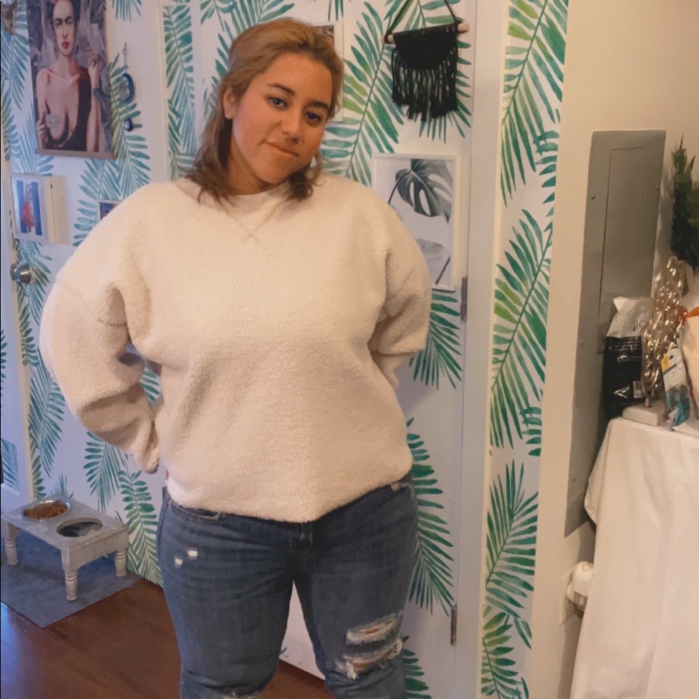 Meet your Posher, Daniella